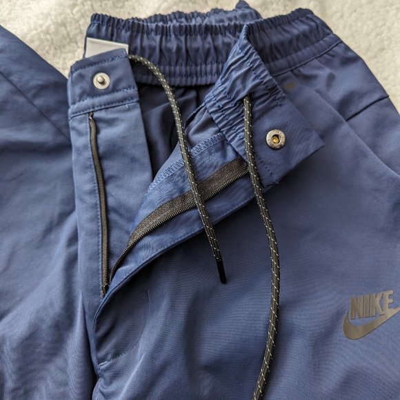 Nike Tech Essential Commuter Woven Pants Mens in Navy - Picture 4 of 7